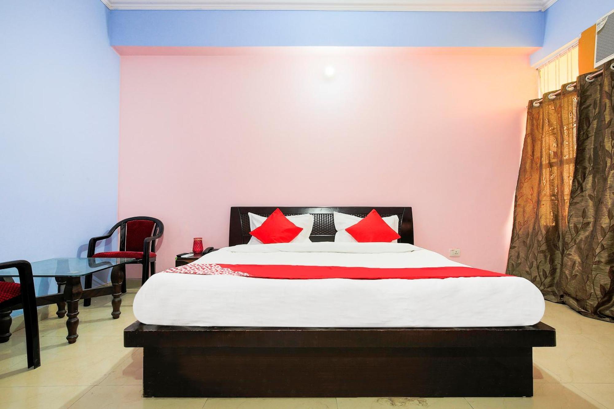 Oyo Flagship 37109 Mangalam Guest House Chinhat Exterior photo